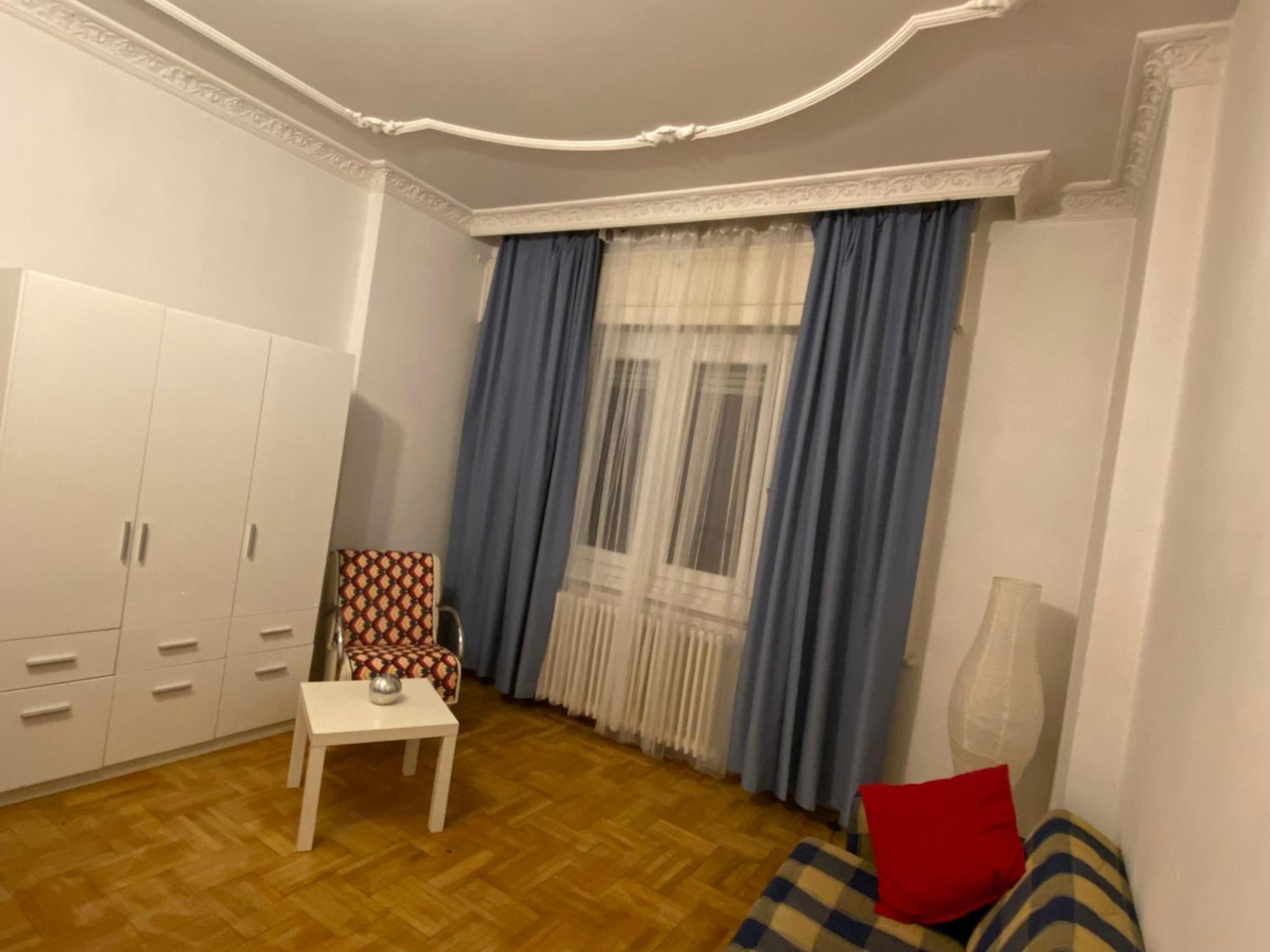 Apartament Heart Of The 2 Bedrooms, Living Rooms, Bathrooms, With Ac Budapesta