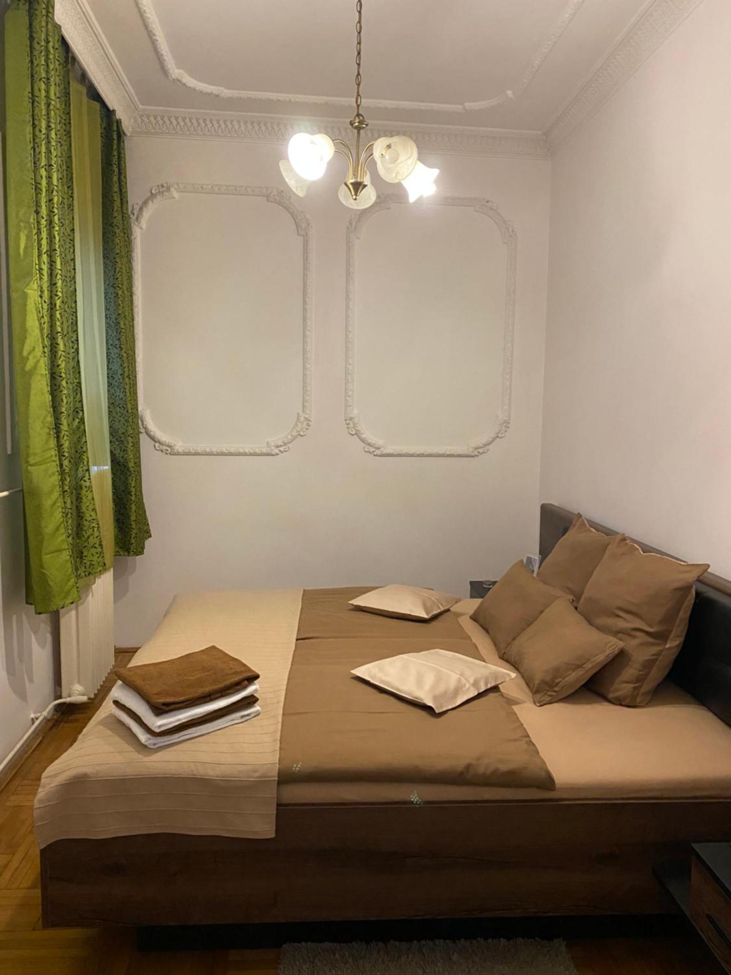 Heart Of The 2 Bedrooms, Living Rooms, Bathrooms, With Ac Budapesta